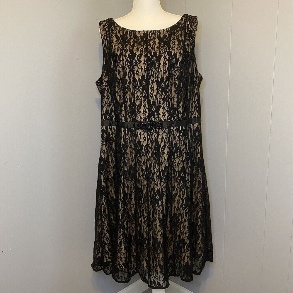 Scarlett Nite Keyhole back Lace Black Dress 18W Beaded Embellishment